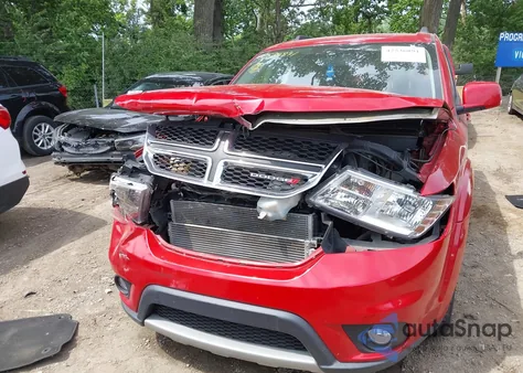 2015 Dodge Journey Sxt z USA, uszkodzony, nr VIN 3C4PDCBG6FT532007